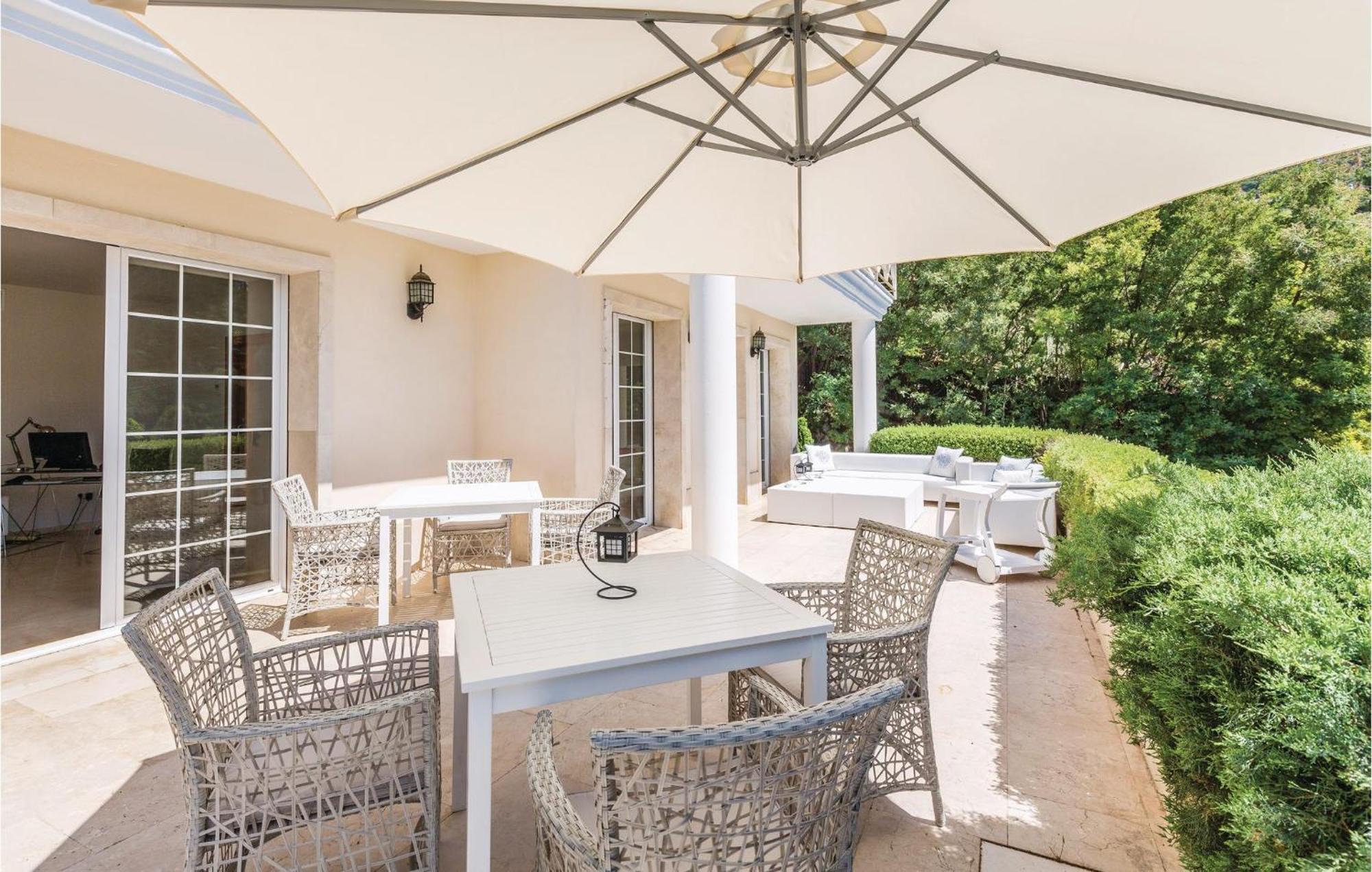 Nice Home In Cabrils With House A Mountain View Cambrils Exterior foto