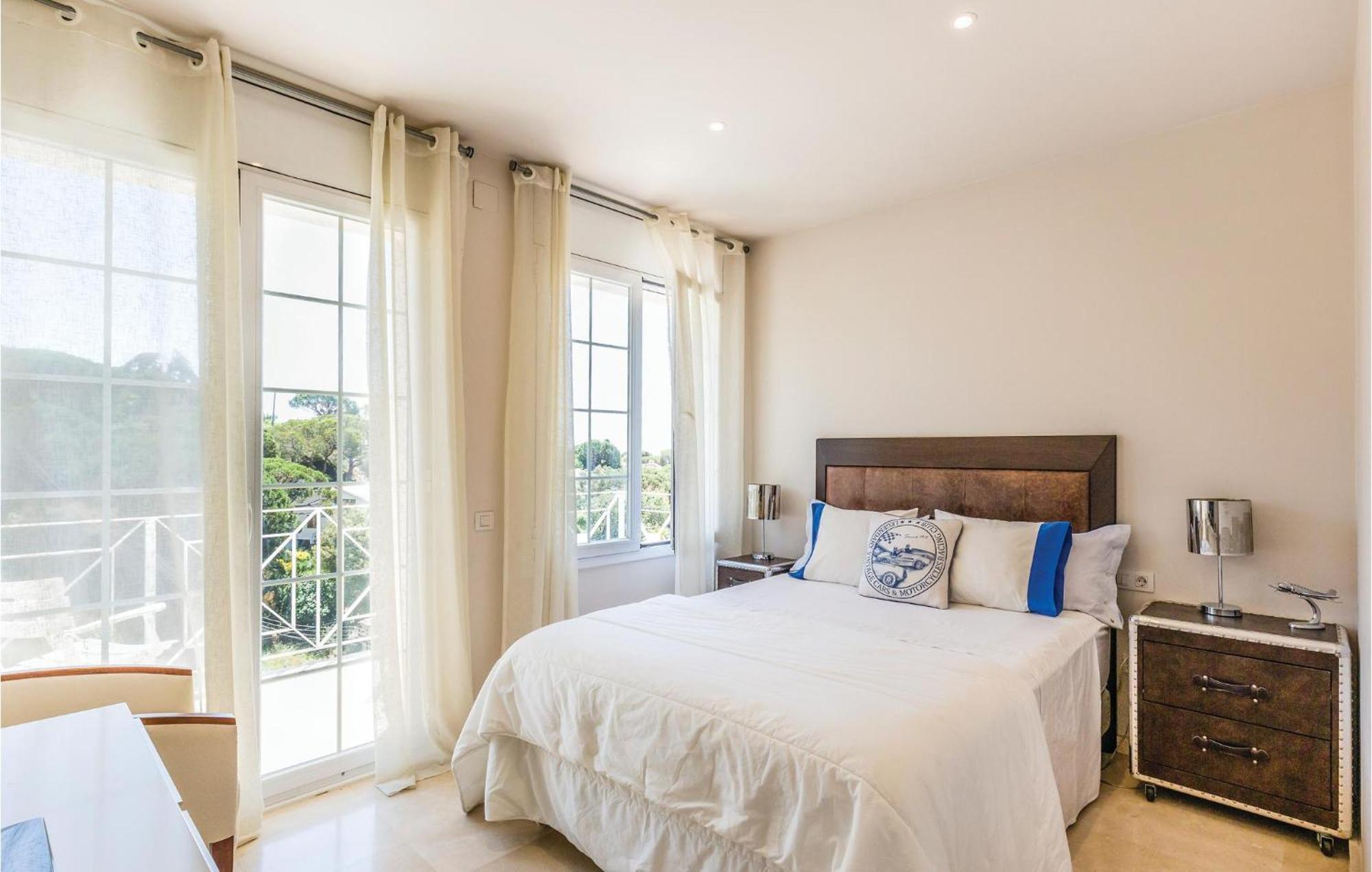 Nice Home In Cabrils With House A Mountain View Cambrils Exterior foto