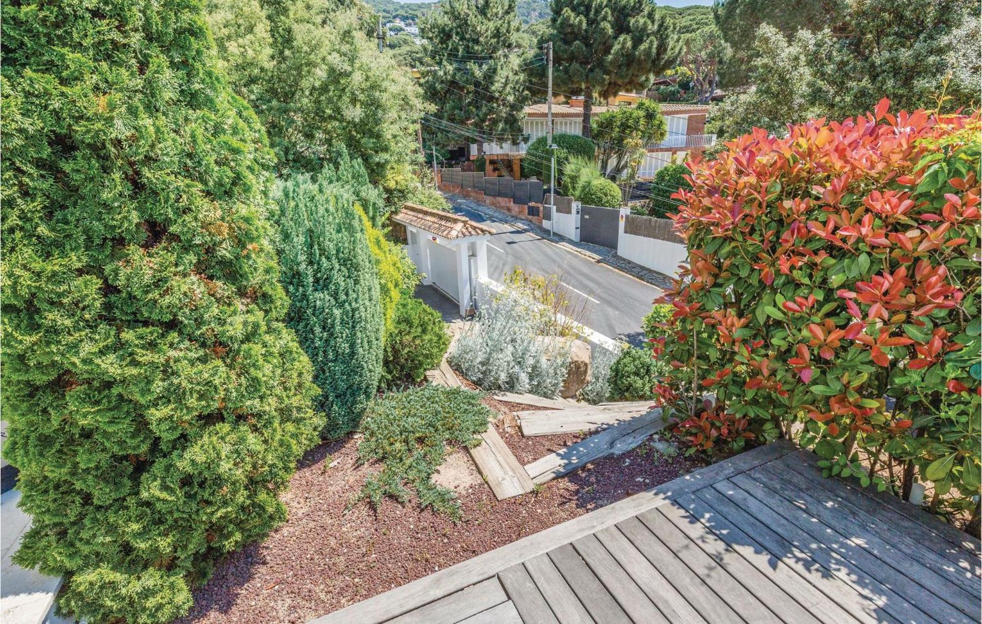 Nice Home In Cabrils With House A Mountain View Cambrils Exterior foto